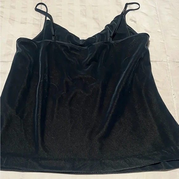 Banana Republic deep green velvet camisole ! - Picture 2 of 3